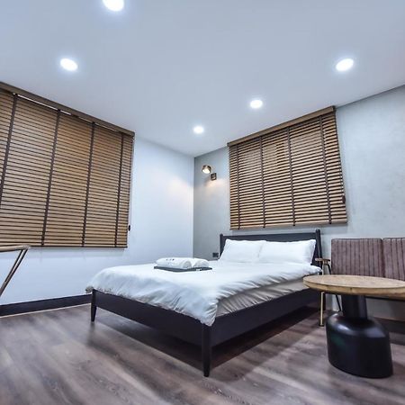 Eryang Homestay Tainan Exterior photo