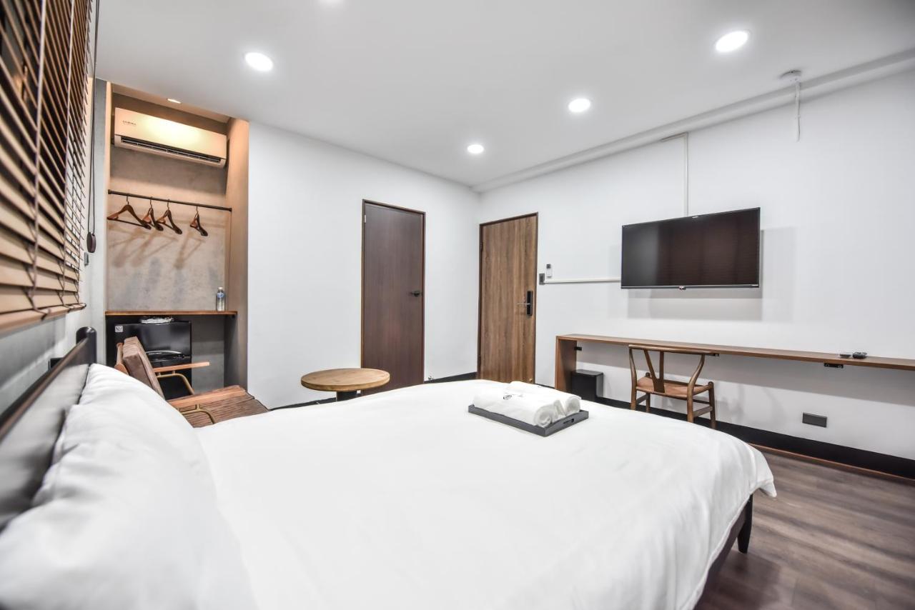 Eryang Homestay Tainan Exterior photo