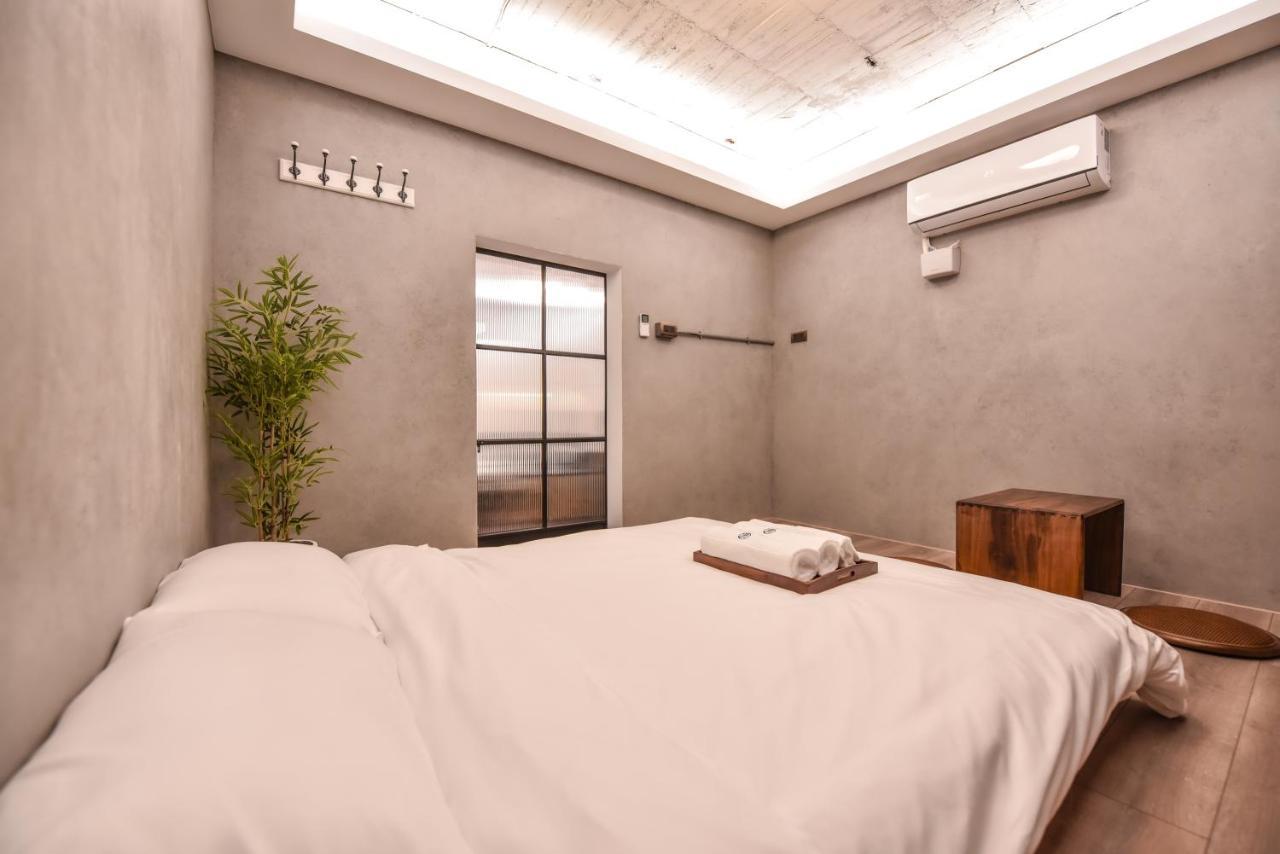 Eryang Homestay Tainan Exterior photo