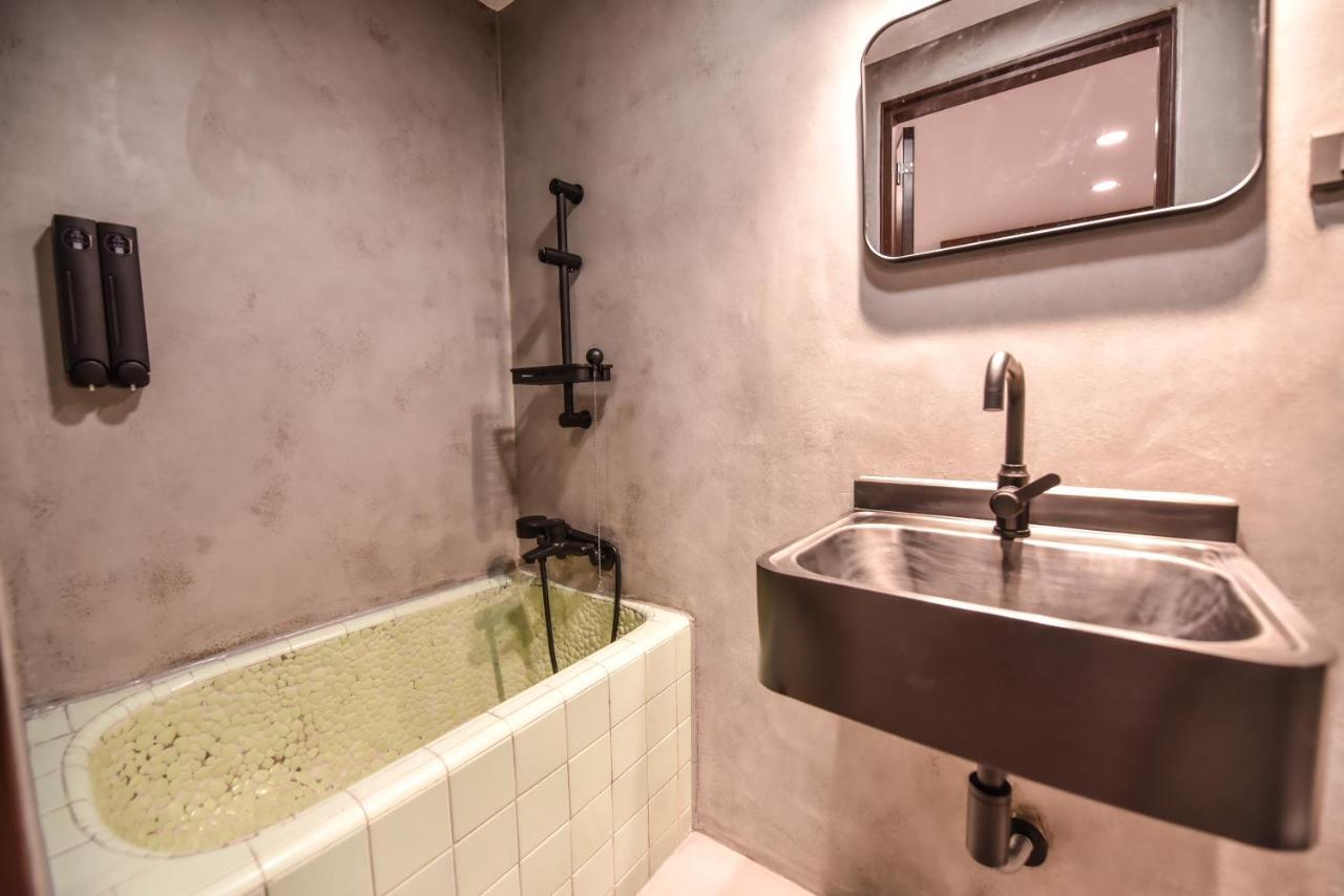 Eryang Homestay Tainan Exterior photo