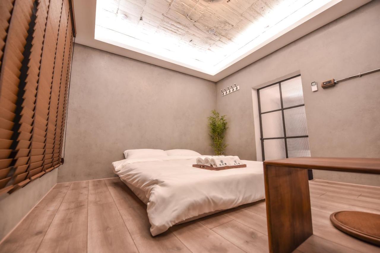 Eryang Homestay Tainan Exterior photo