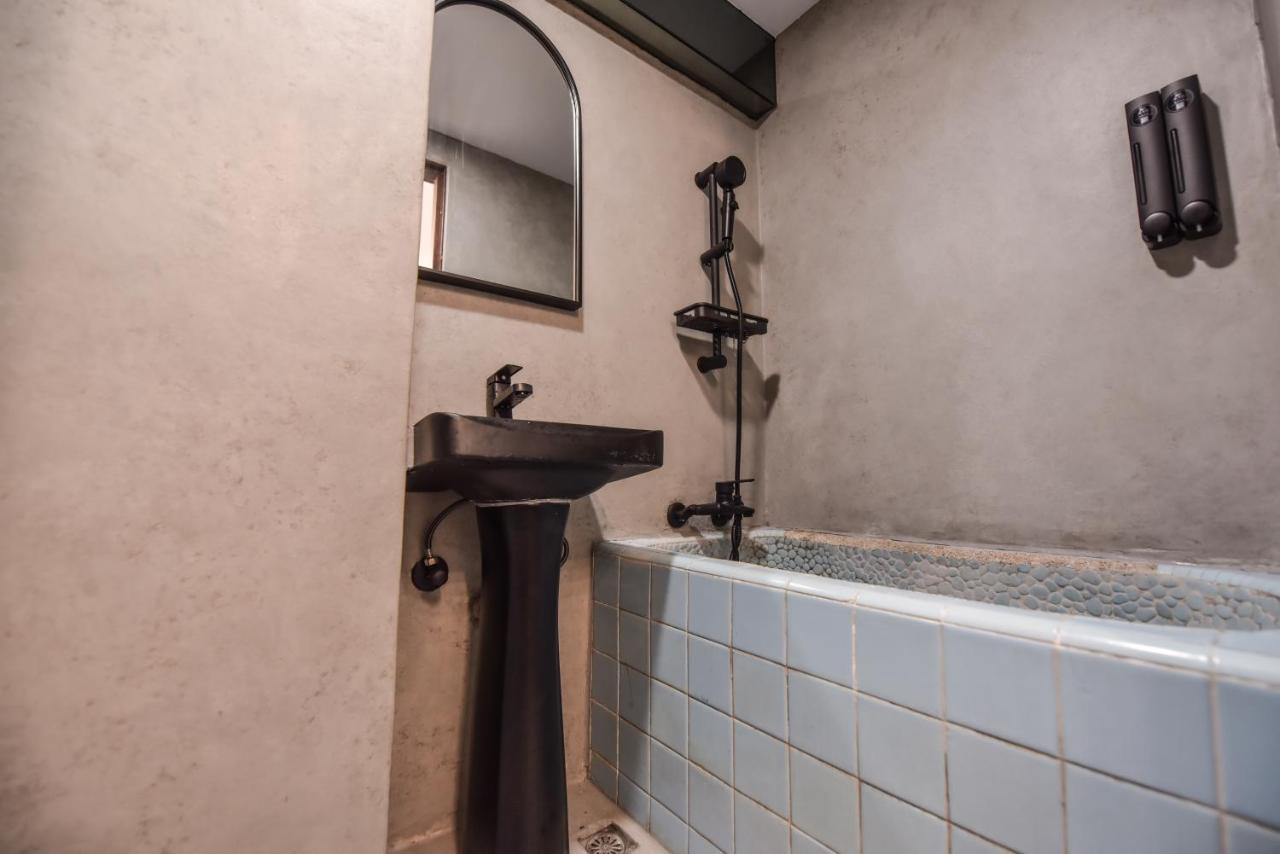 Eryang Homestay Tainan Exterior photo