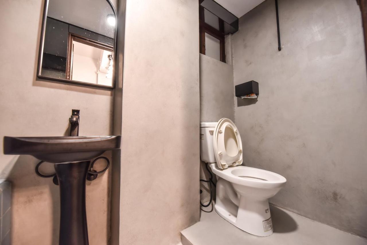 Eryang Homestay Tainan Exterior photo